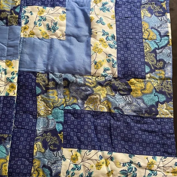 Caledonia Blue Floral Patchwork Pillow Sham 2 Piece Set - Picture 8 of 9